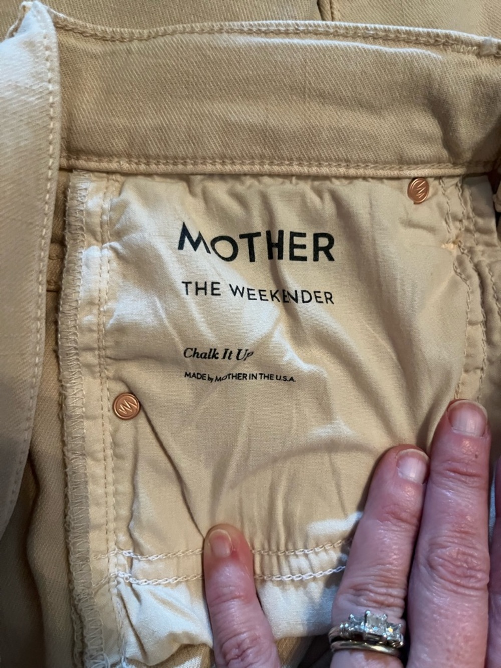 MOTHER The Weekender Flare Jeans in Chalk It Up Marzipan Sz 27 Closet Staple - Picture 6 of 16